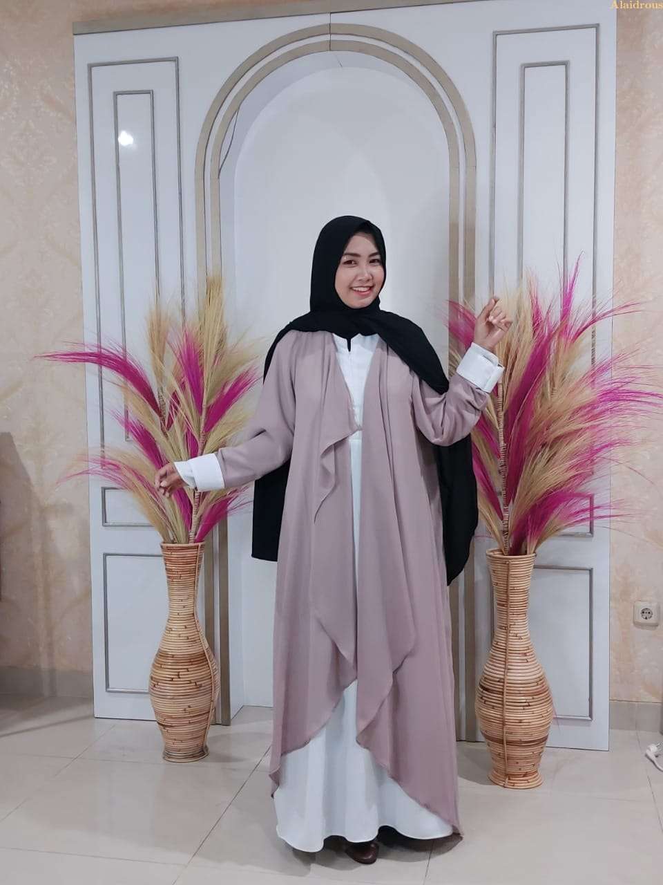 Sadeeya Luxury Abaya