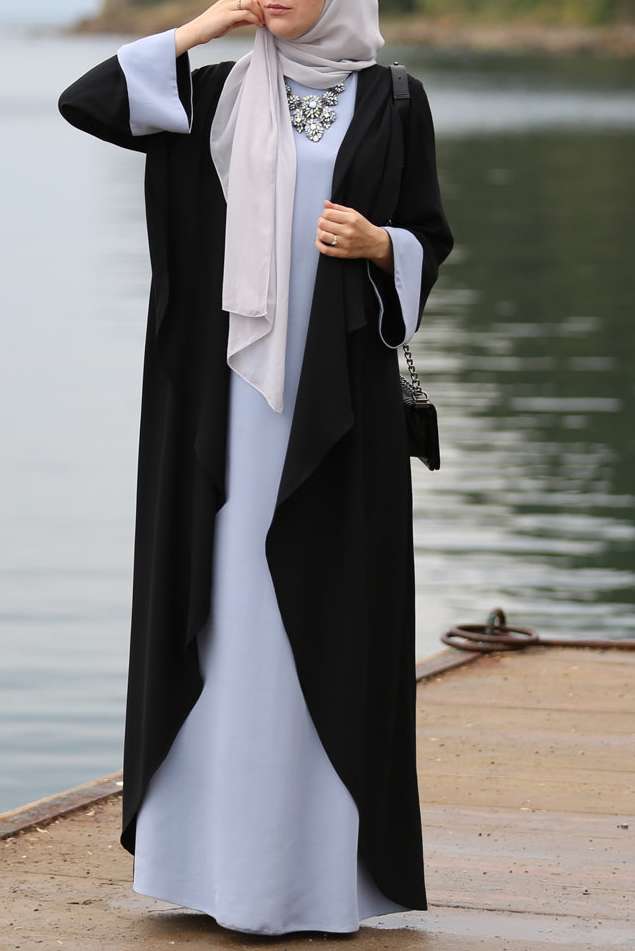 Abaya Raihana